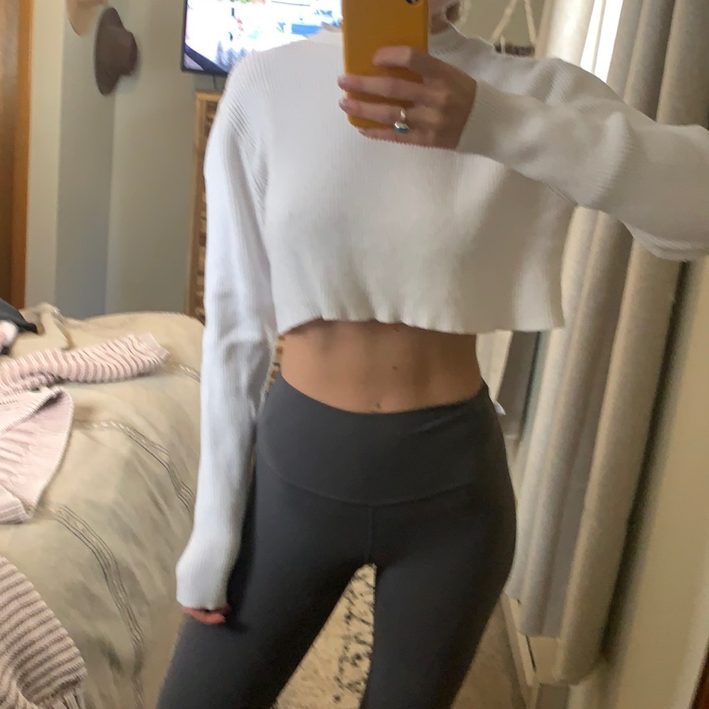 Cute cropped nasty gal sweater